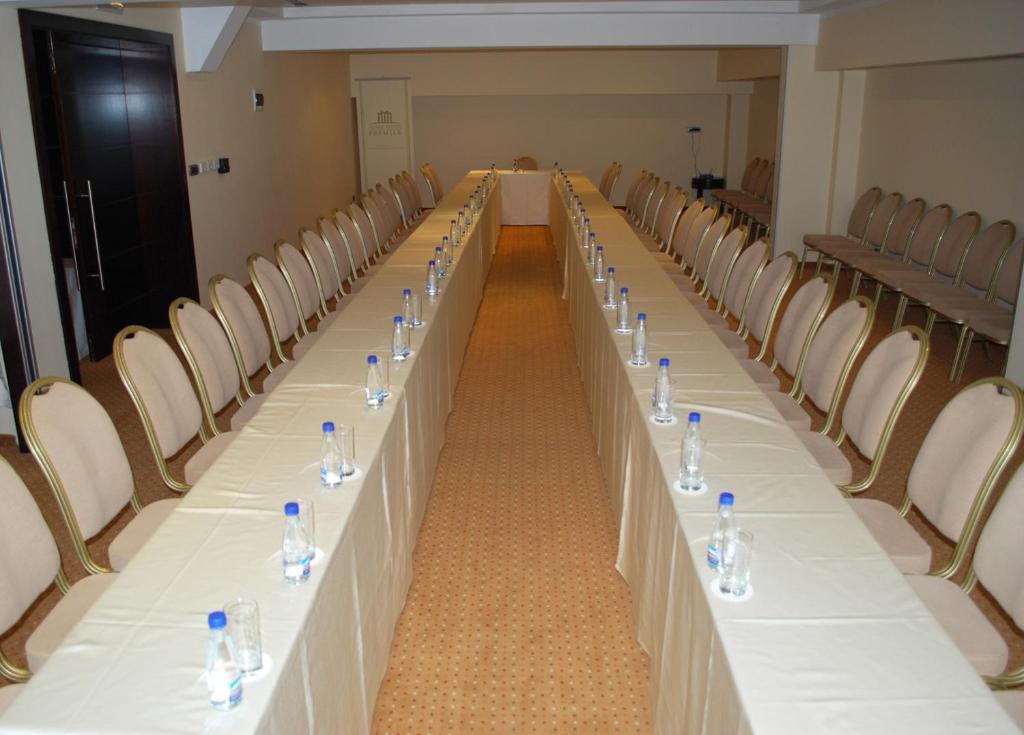 بودغوريتْسا Aparthotel Premier الاعمال الصورة