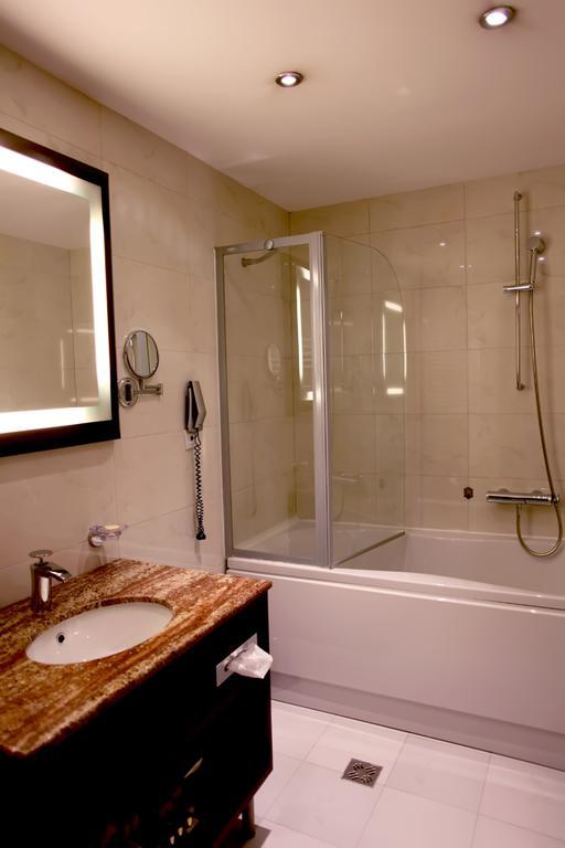 بودغوريتْسا Aparthotel Premier الغرفة الصورة