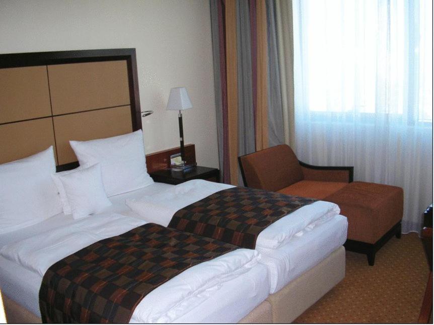 بودغوريتْسا Aparthotel Premier الغرفة الصورة